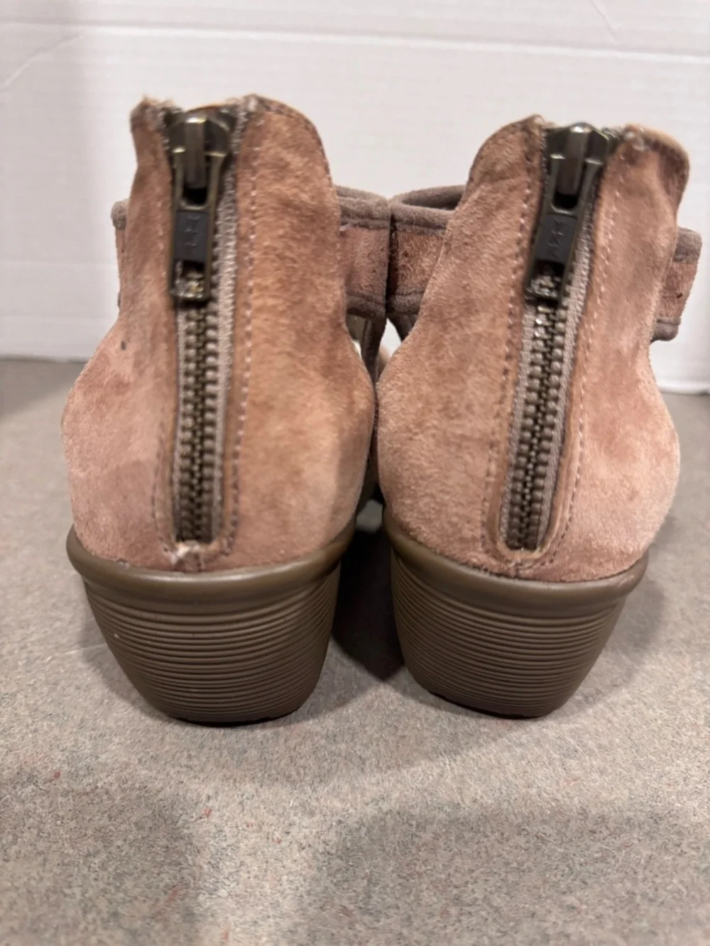 Skechers Parallel-Beehive Perforated Suede Platform Wedge Sandal